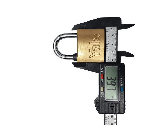 Candado Yale Italiano 110-40 Original 2 Llaves Color Dorado