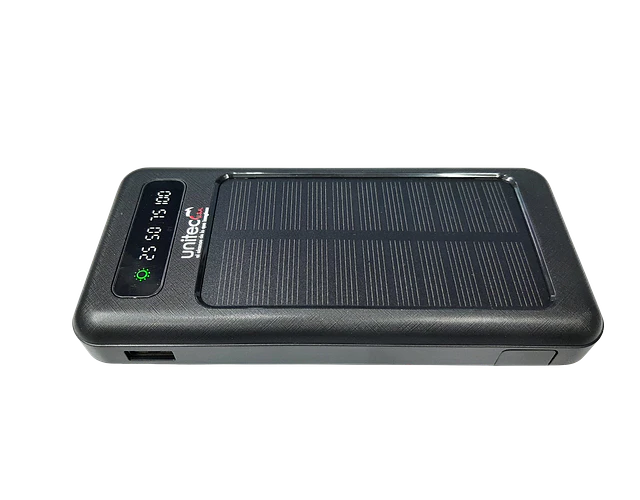 Power Bank Solar Portátil 10.000 Mah Con Cables Unitec