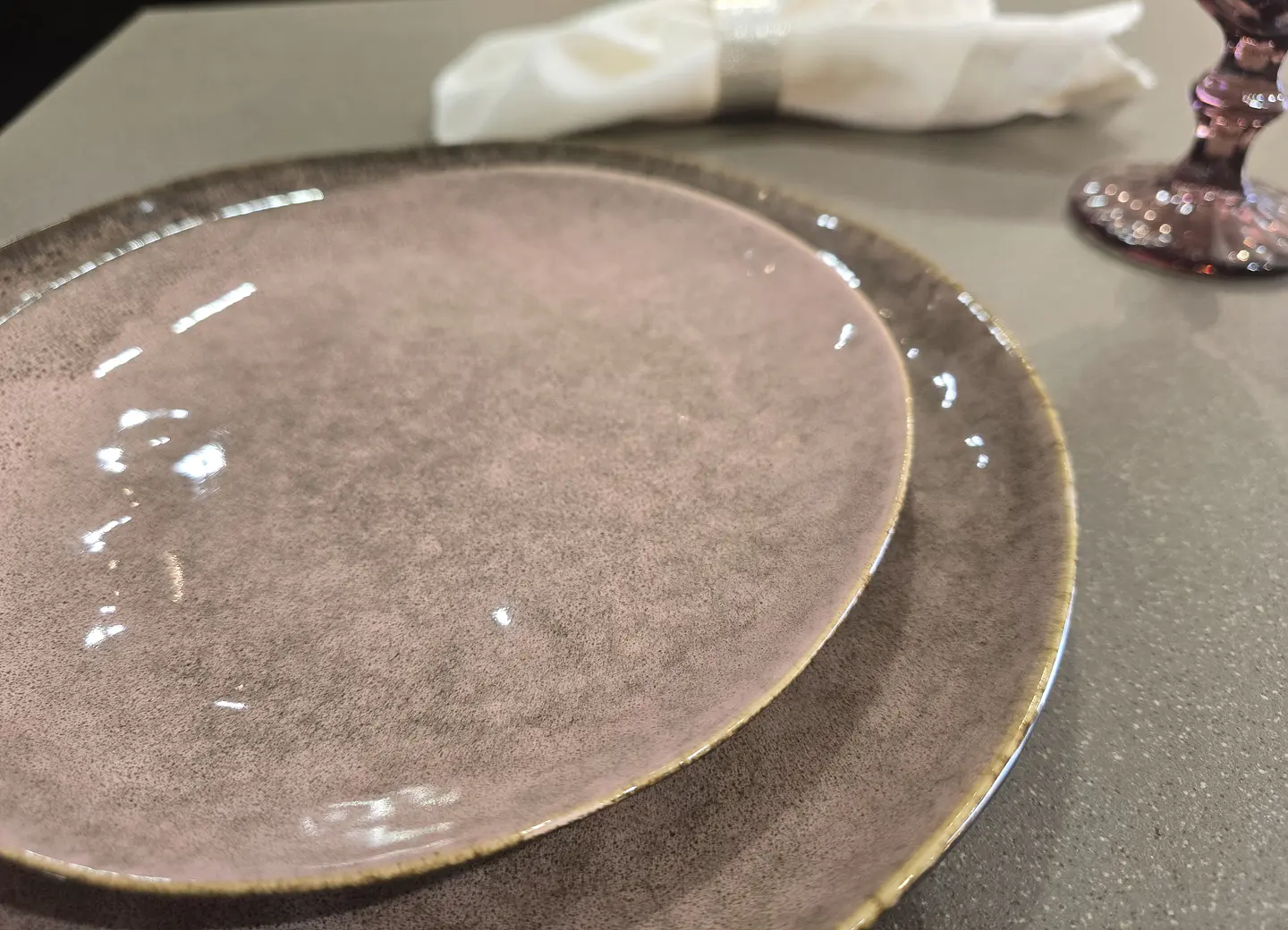 Plato de pan Rosa granito 1