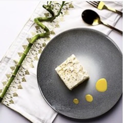 Plato de fondo gris 