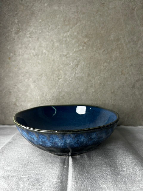 Plato hondo azul intenso 