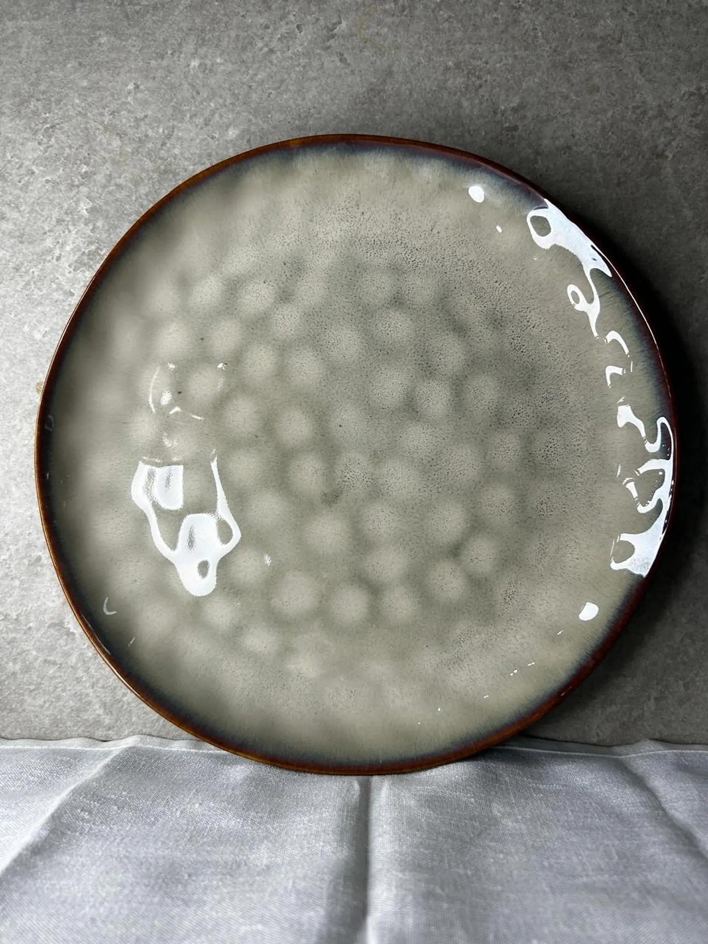 Plato de fondo beige  2