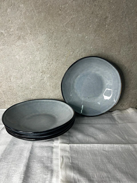 Plato hondo Gris Niebla 