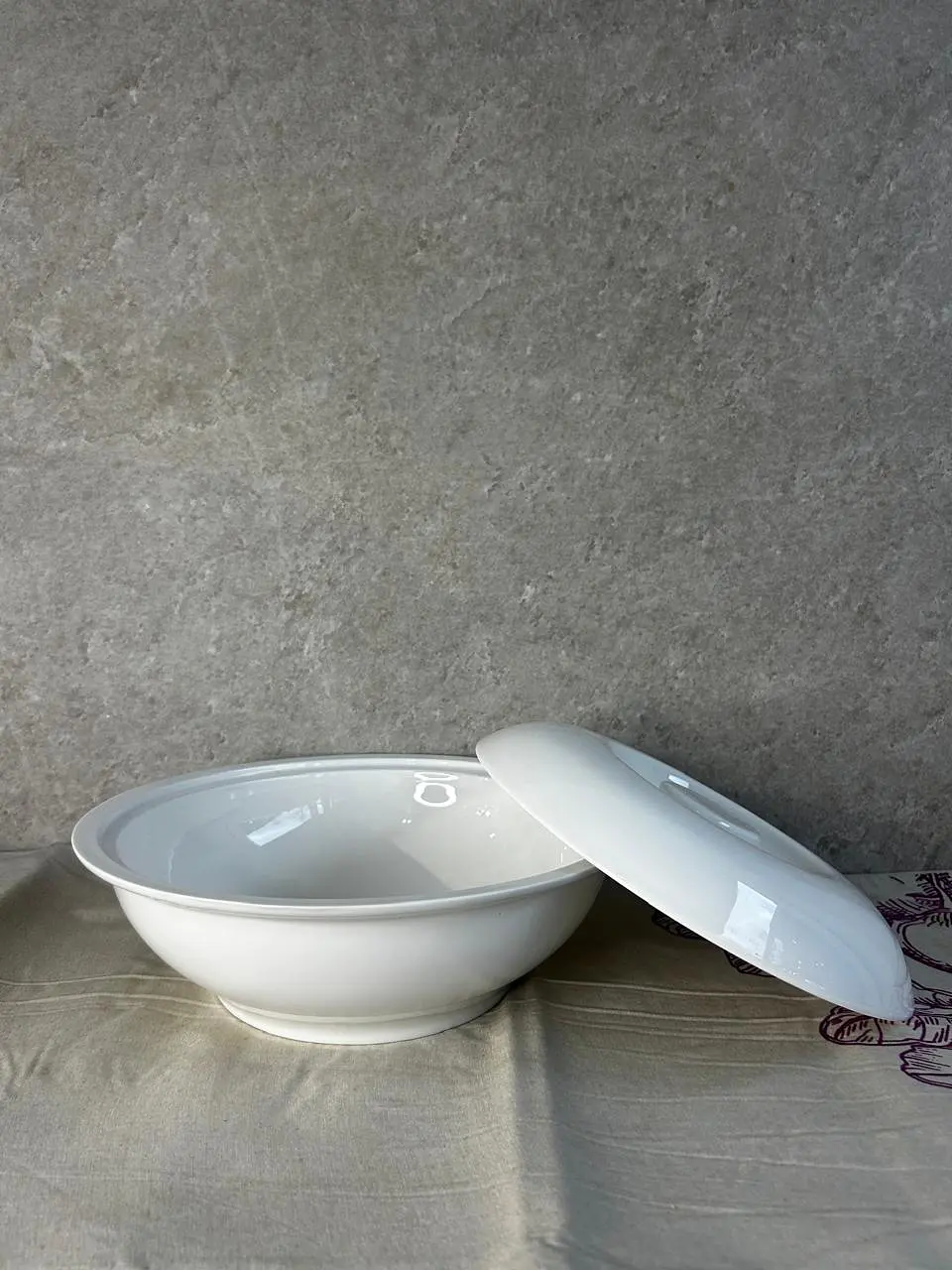 Fuente con Tapa Perla Blanca  1