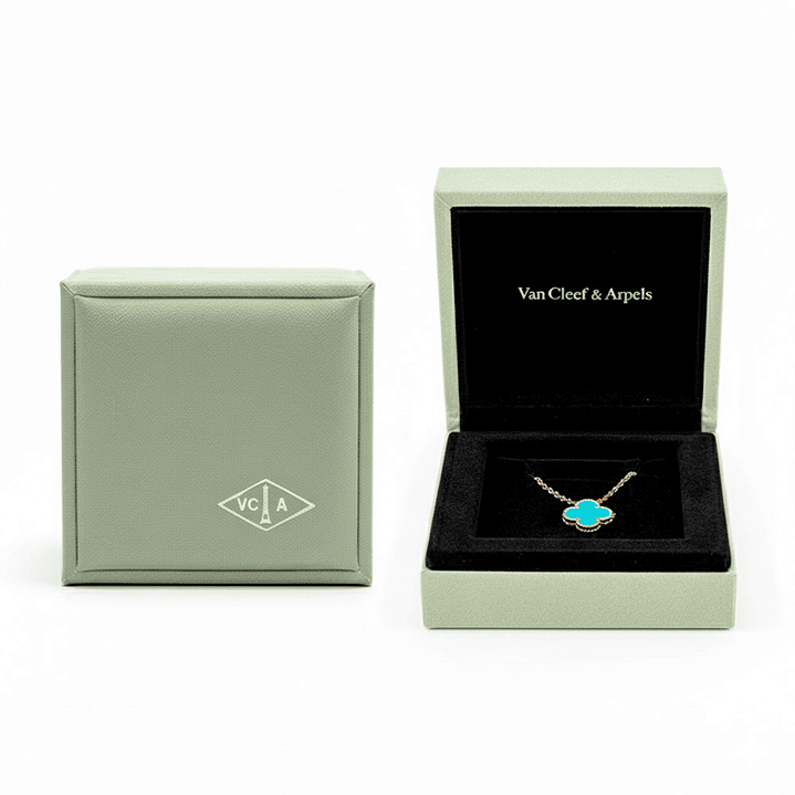 Cadena Colgante Van Cleef & Arpels de Cuarzo Celeste con Forma de Trebol 5