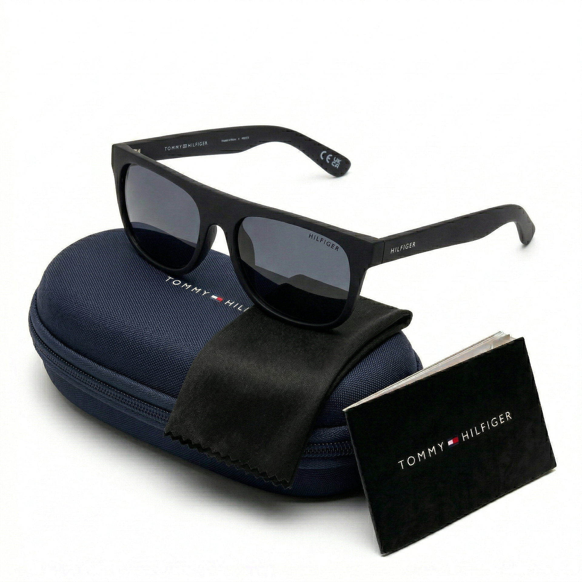 Gafas de Sol Tommy Hilfiger X62073 Outlook Negro Marco Lentes Gris Oscuro Clásico 52mm 1