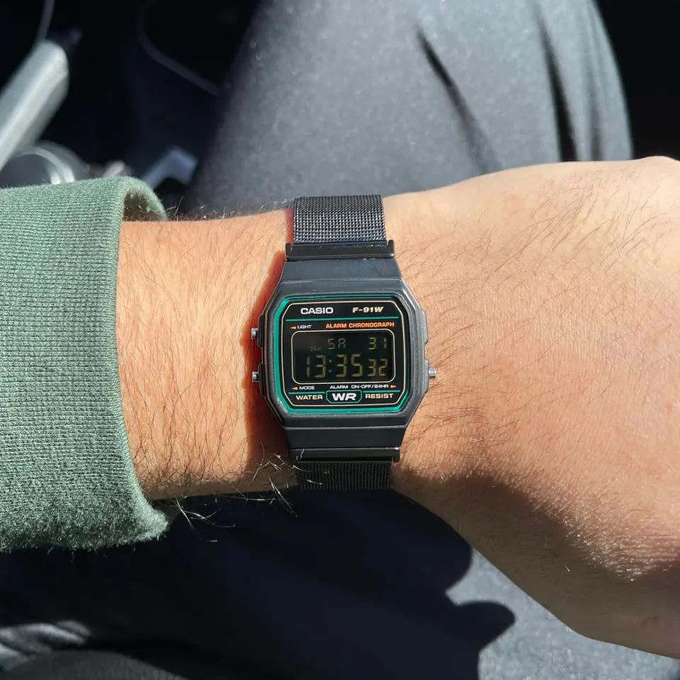 Reloj Digital Casio F91W_3DG Para Hombre en Acero Color Negro 6
