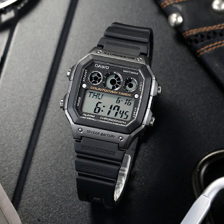 Reloj Digital Casio Original Illuminator AE-1300WH-8AVCF Cuadrado con Correa en Silicona 5