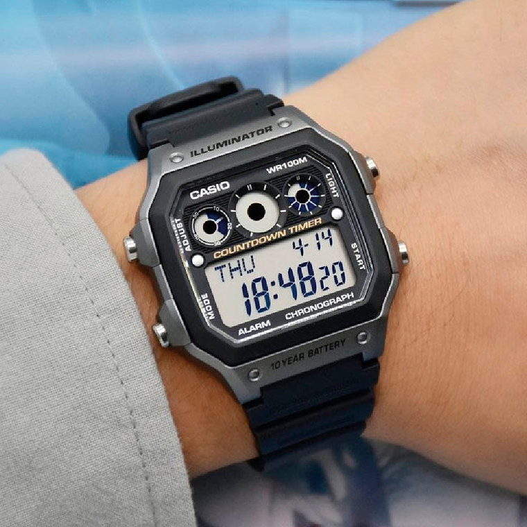 Reloj Digital Casio Original Illuminator AE-1300WH-8AVCF Cuadrado con Correa en Silicona 6