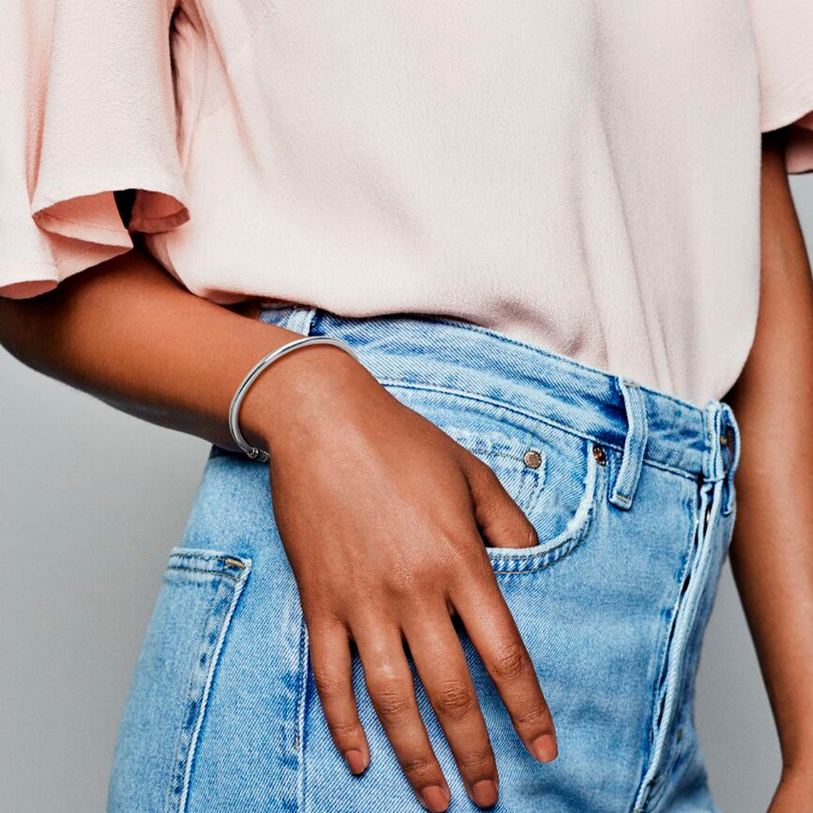 Pulsera Brazalete Pandora Liso Deslizante con Broche Removible 597953CZ Plata 925 Talla 18cm 5