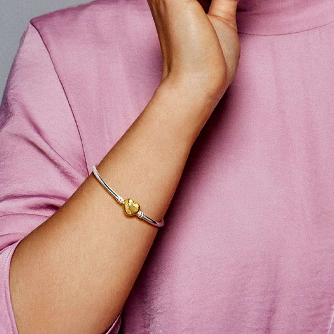 Pulsera Brazalete Pandora Cierre Corazón Dorado con Logo Pandora 567163 Plata 925 Talla 18cm 4
