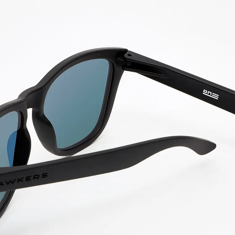 Lentes de Sol Hawkers One OTR48 Negro Mate Rojo Espejado Talla 54mm 3