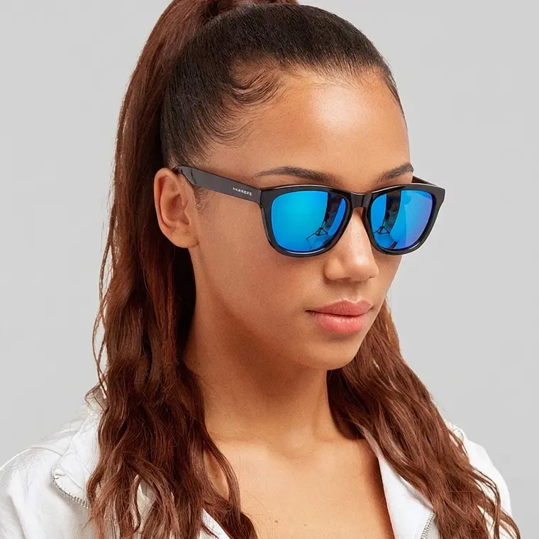 Lentes De Sol Polarizado Hawkers One Colt Black Blue HOCL22BLTP - Talla 53mm 2