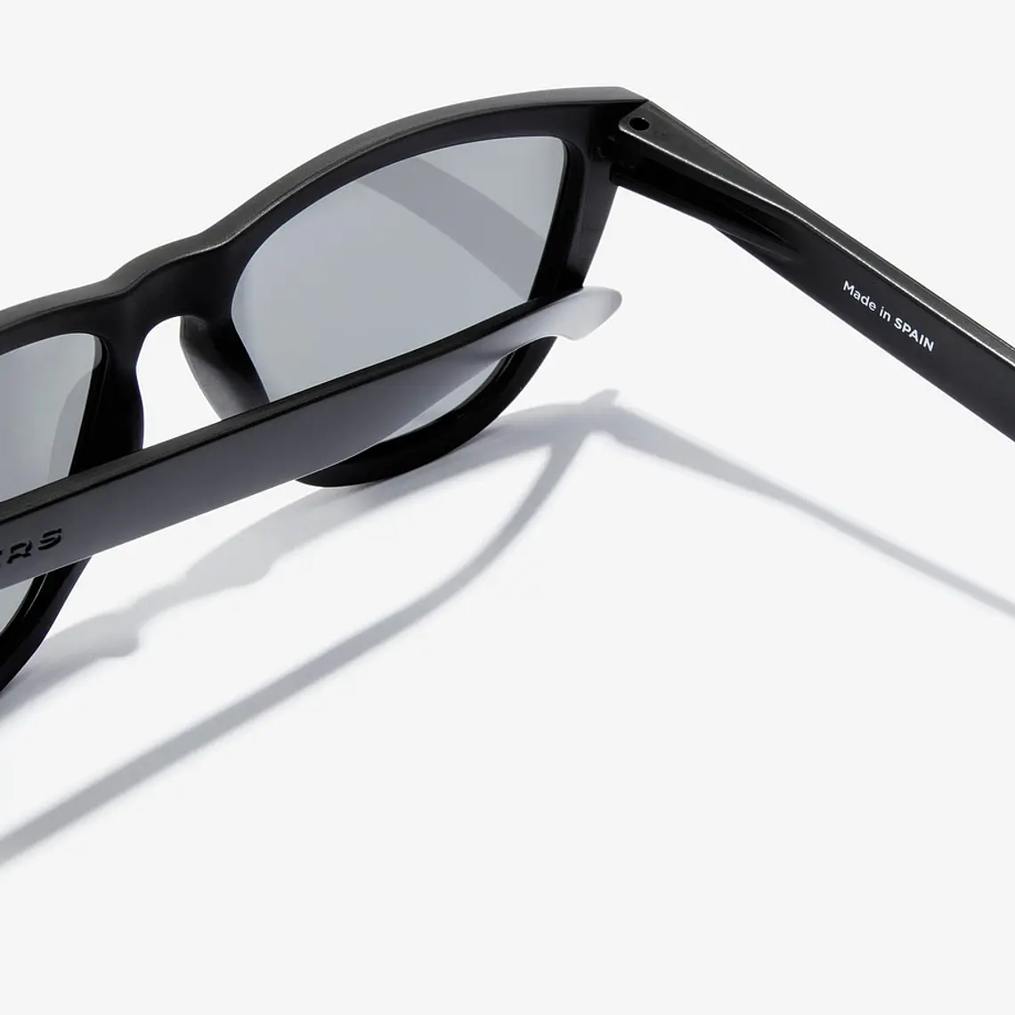 Lentes De Sol Polarizado Hawkers One Raw Black Chrome HONR21BSTP - Talla 54mm  7