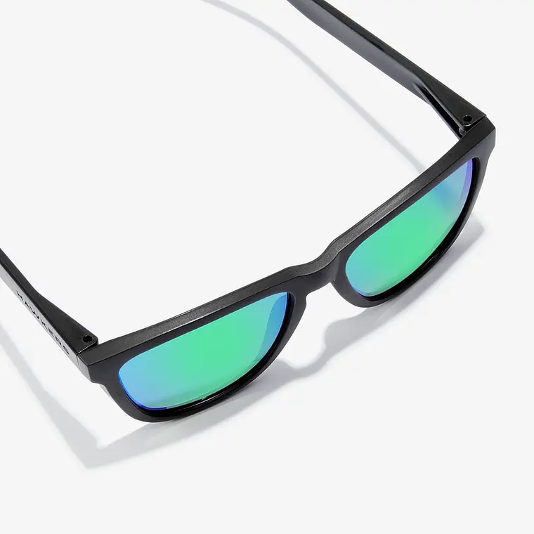 Lentes De Sol Polarizado Hawkers One Raw Black Emerald HONR21BFTP - Talla 54mm 7