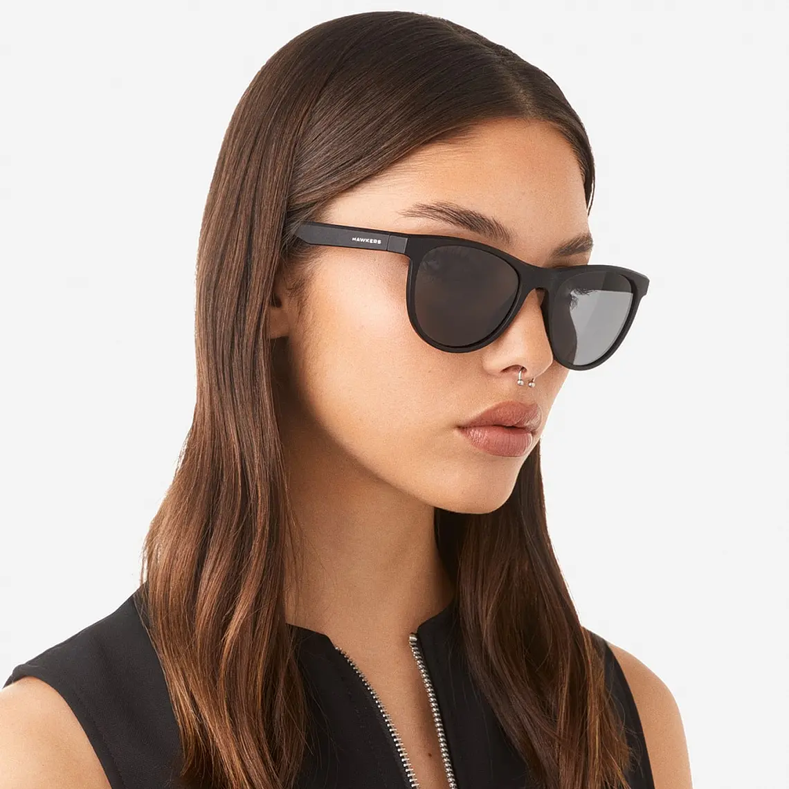 Lentes De Sol Polarizado Hawkers Trail  Black Dark HTRA24BBTP - Talla 53mm  3