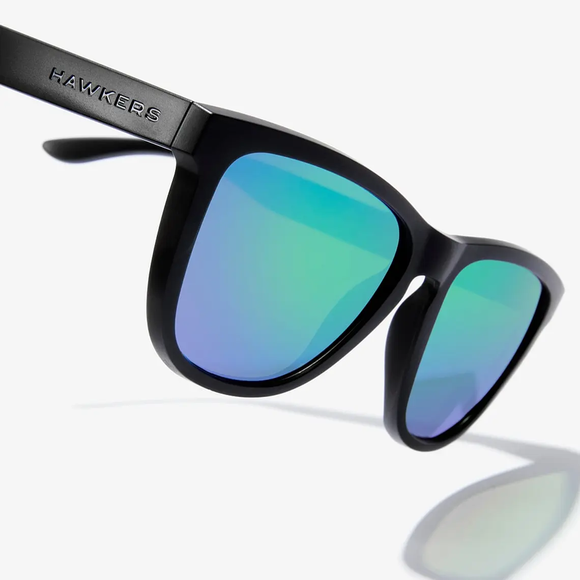 Lentes De Sol Polarizado Hawkers One Raw Black Emerald HONR21BFTP - Talla 54mm 8