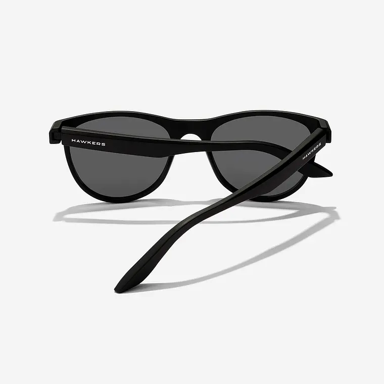 Lentes De Sol Polarizado Hawkers Trail  Black Dark HTRA24BBTP - Talla 53mm  7