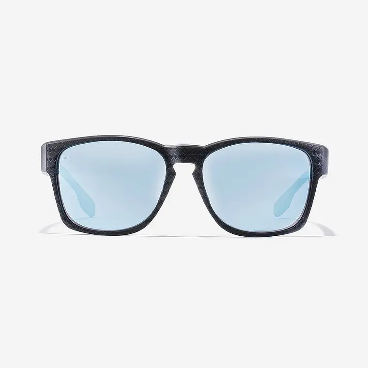 Lentes De Sol Polarizado Hawkers Core Raw Carbon Fiber Black Blue Chrome HCRA25NLTP - Talla 56mm 4