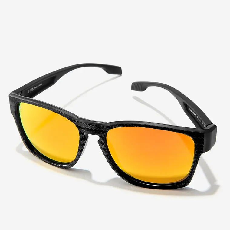 Lentes De Sol Polarizado Hawkers Core Raw Carbon Fiber Black Daylight HCRA25NOTP - Talla 56mm 8