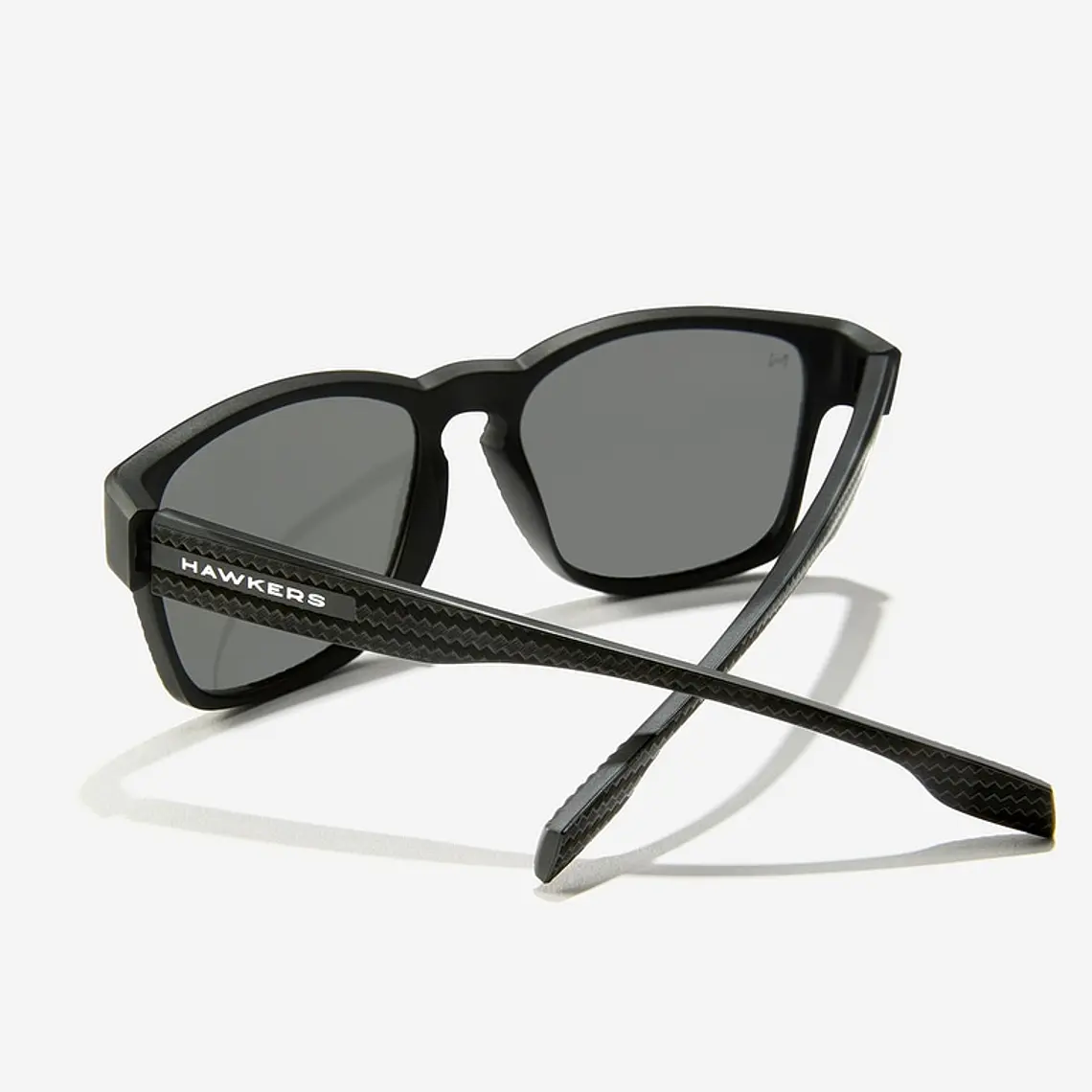 Lentes de Sol Polarizado Hawkers Core Raw Carbon Fiber HCRA25NBTP - Talla 56mm 7
