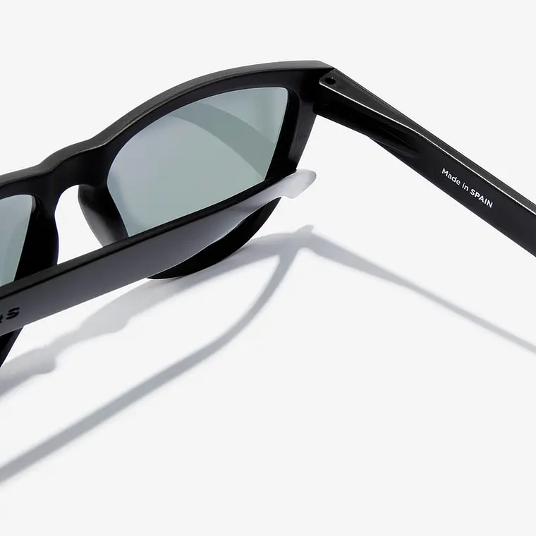 Lentes de Sol Polarizado Hawkers One Raw HONR21BPTP - Talla 54mm 8