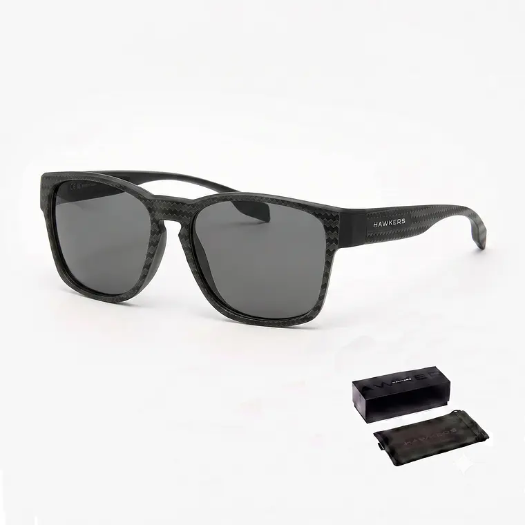 Lentes de Sol Polarizado Hawkers Core Raw Carbon Fiber HCRA25NBTP - Talla 56mm 1
