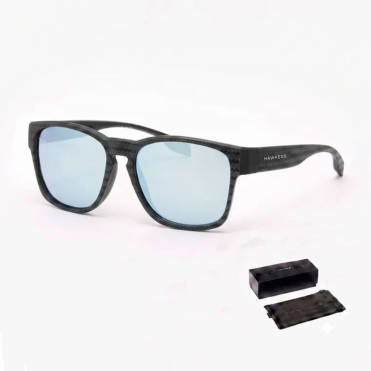 Lentes De Sol Polarizado Hawkers Core Raw Carbon Fiber Black Blue Chrome HCRA25NLTP - Talla 56mm 1