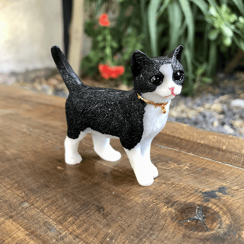 Figura Gatito Caminando