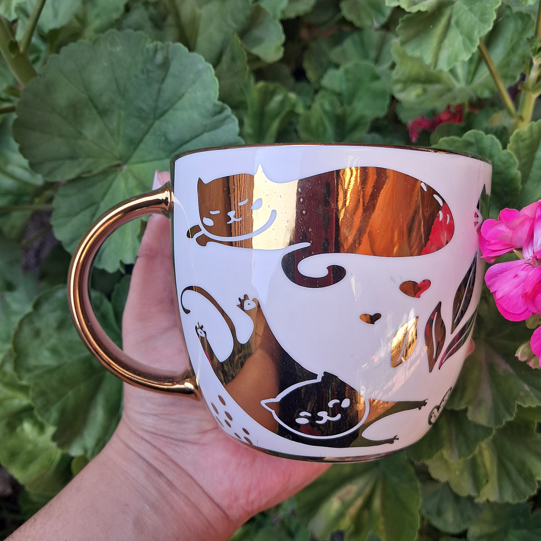 Tazón Gatos Dorados 17