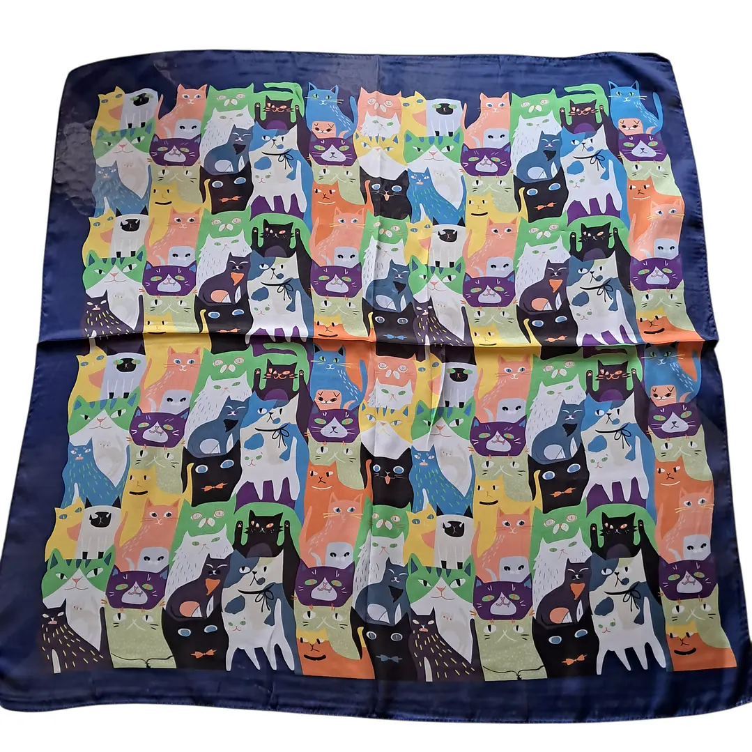 Pañuelo de Satín Muchos Gatos 6