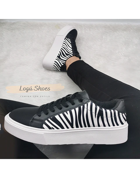 Zapatilla Mujer Lore Cebra Negra