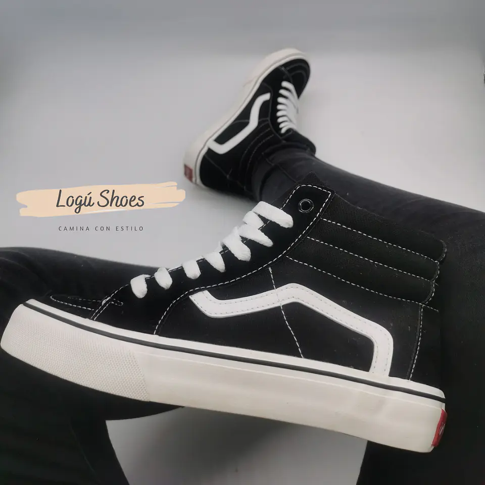 Zapatilla de Mujer Jany Negra  1