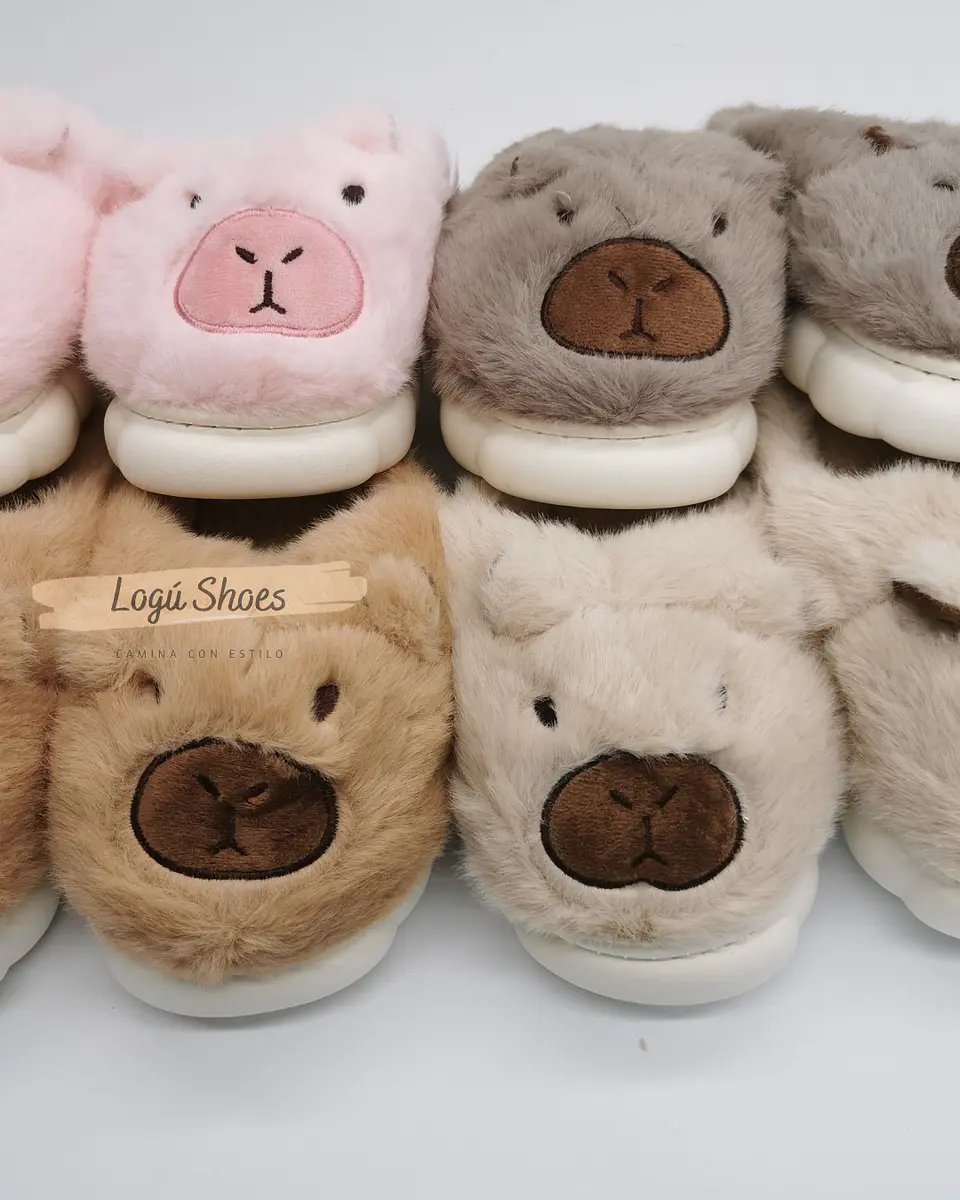 Pantufla capibara café 3