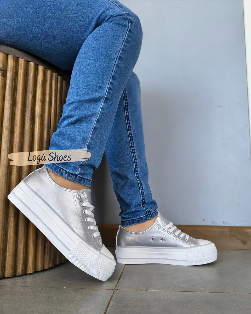 Zapatilla Lía Plateada  2