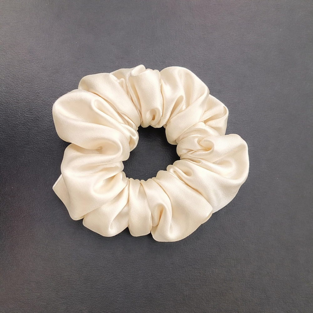 Scrunchies de Satín Mediano