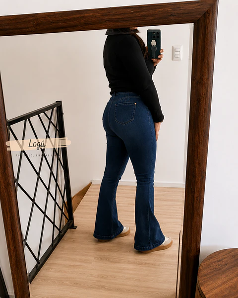 Jeans Flare Azul Clásico