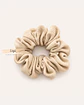 Pack 3 Scrunchies Medianos Tela Sofía – Negro, Café y Beige - Miniatura 2