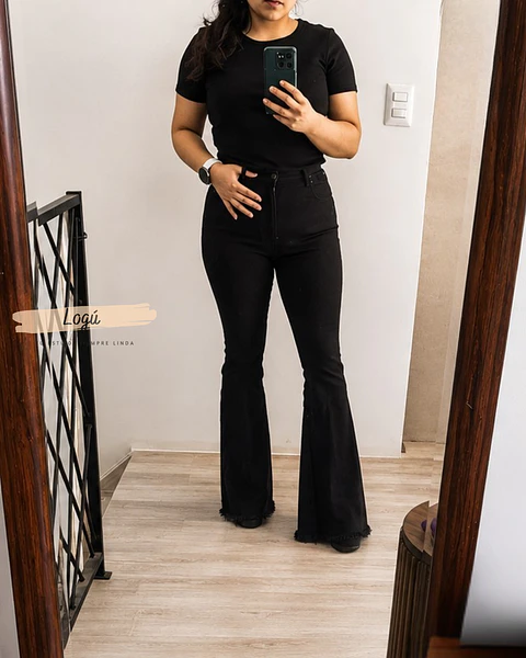 Jeans Flare Negro Costura