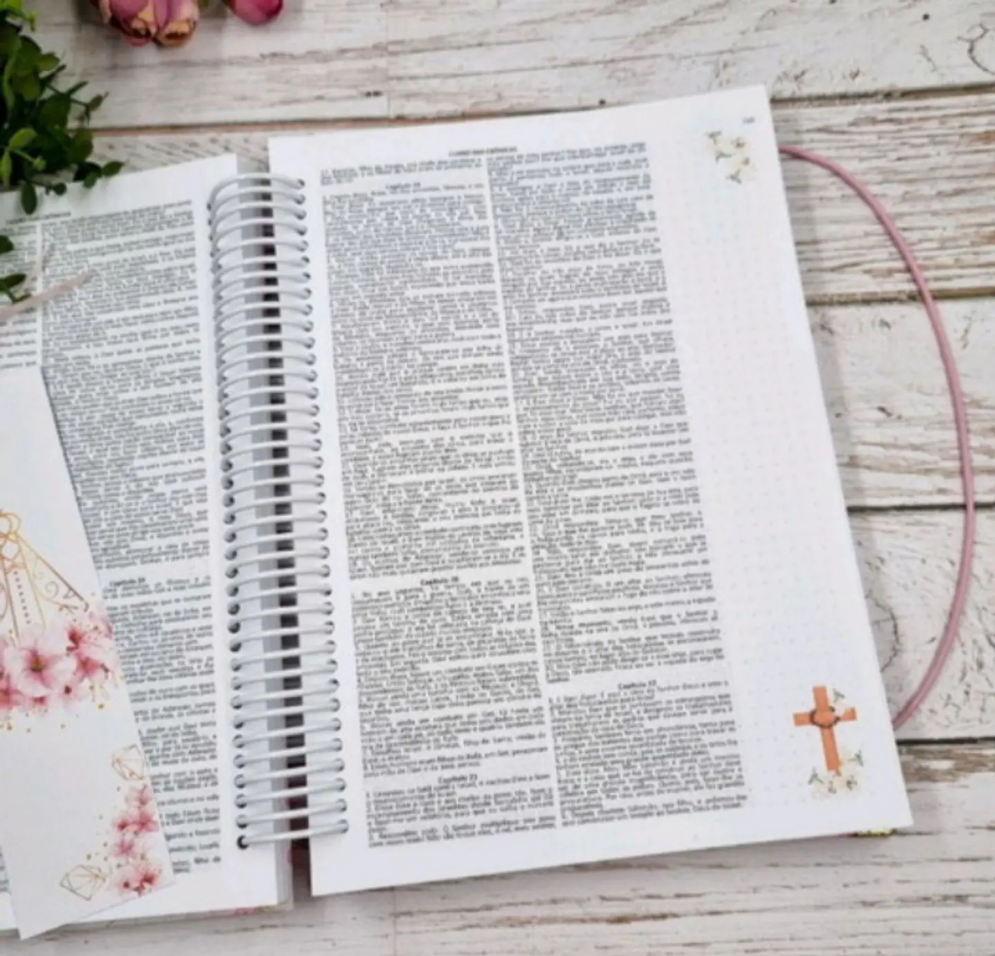 Arquivo Encadernação Biblia Católica Ilustrada 2 4
