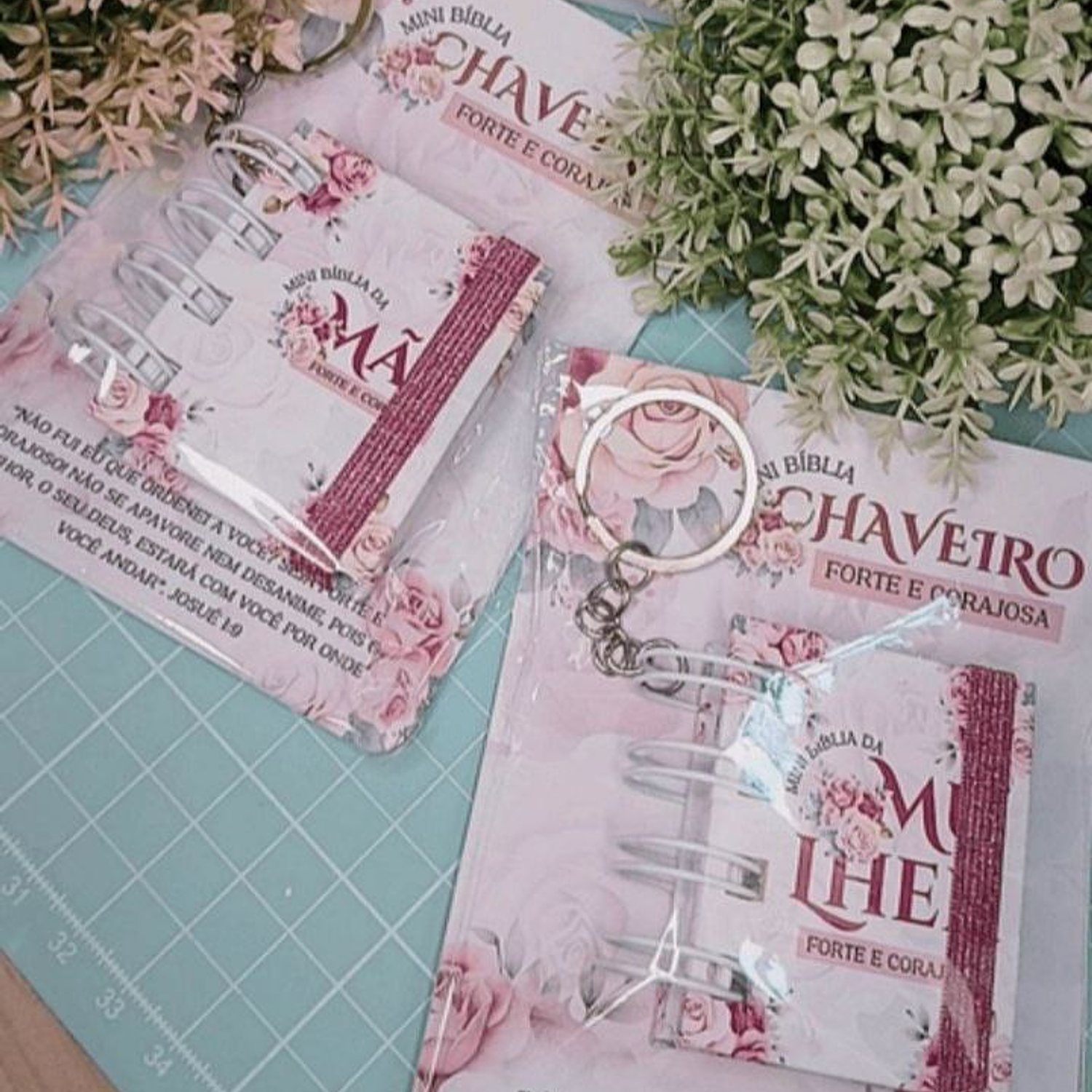 Arquivo Chaveiro Mini Bíblia Forte e Corajosa 5