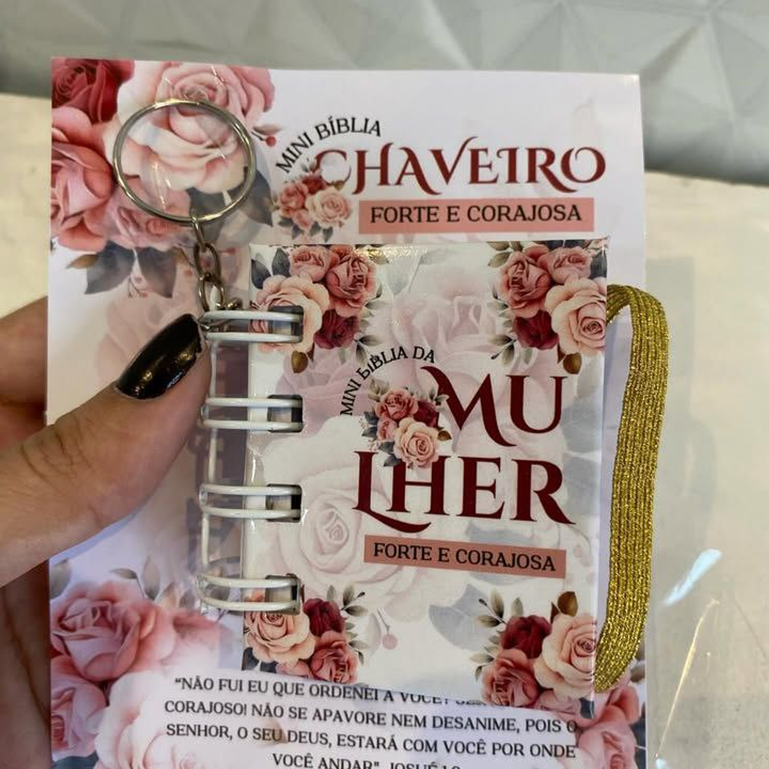 Arquivo Chaveiro Mini Bíblia Forte e Corajosa 3