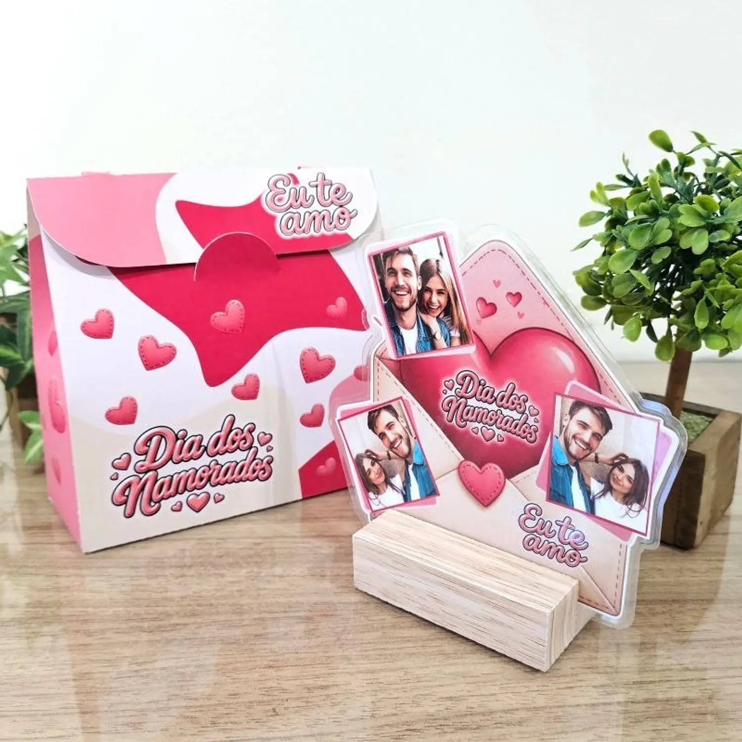 Arquivo Porta Fotos de Mesa com Sacola – Dia dos Namorados
