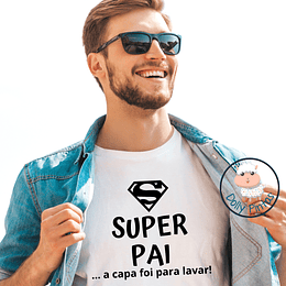 T-shirt SUPER PAI A CAPA FOI PARA LAVAR - Adulto