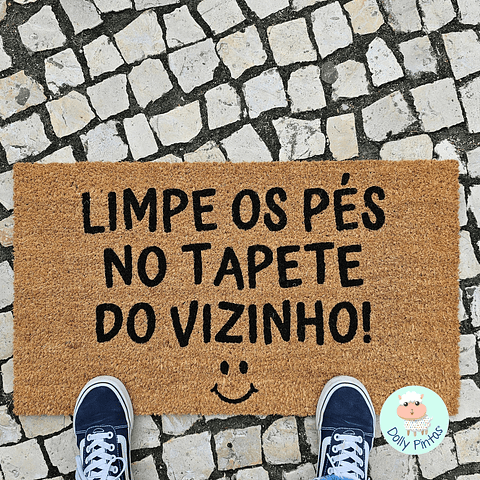 Tapete de Entrada "Limpe os Pés no Tapete do Vizinho" Personalizado