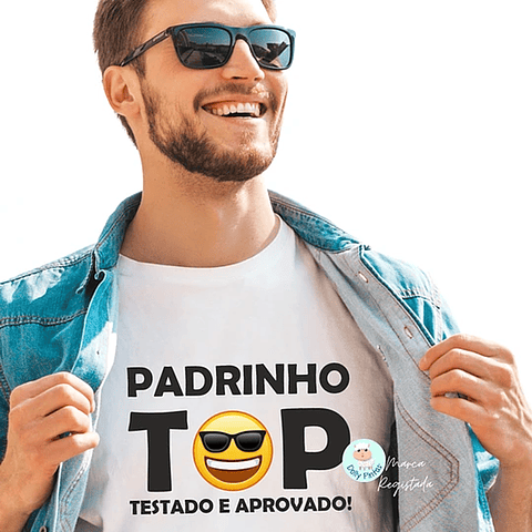 T-shirt "Este Padrinho é Top" com Emoji Óculos de Sol Personalizada (adulto)