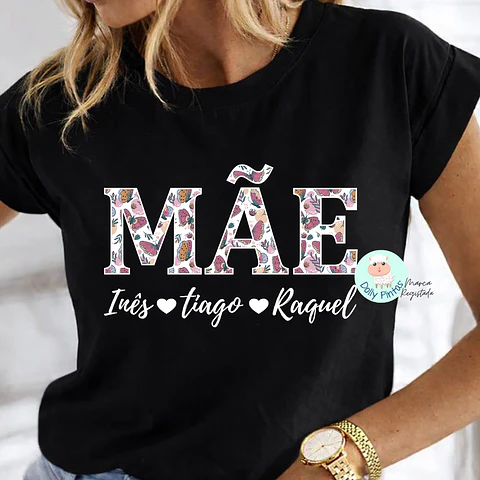 T-shirt "Mãe Borboletas" Personalizada (adulto)