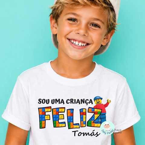 T-shirt "Sou uma Criança Feliz - Lego" Personalizada (criança)