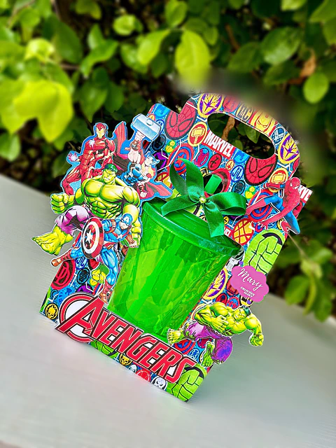 Caixa Copo Twister Vingadores - Arquivo de Corte