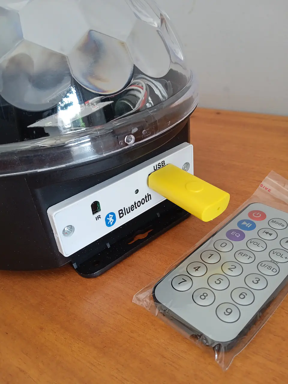 Projetor Luz e musica Rgb Giratório Musical Bluetooth 5